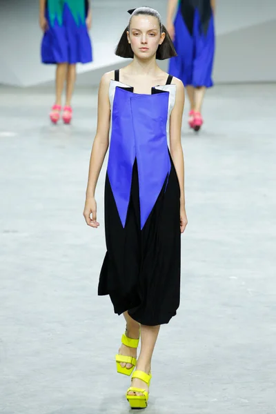 Look 38